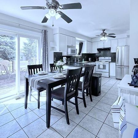 Neighborhood Friendly House In Barrie! Villa Екстериор снимка